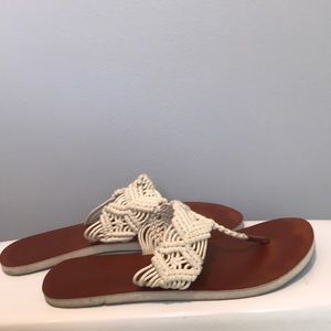 American Eagle natural woven sandal flip flop